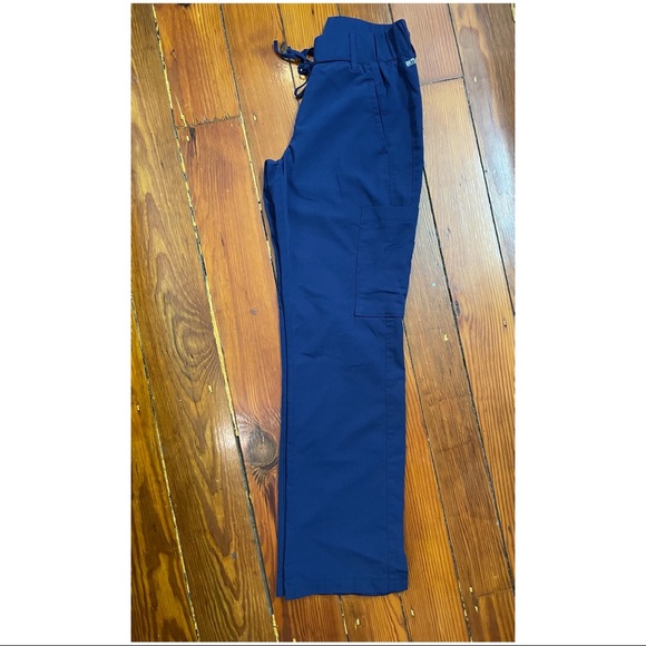 Grey's Anatomy Scrub Pants - Picture 3 of 6